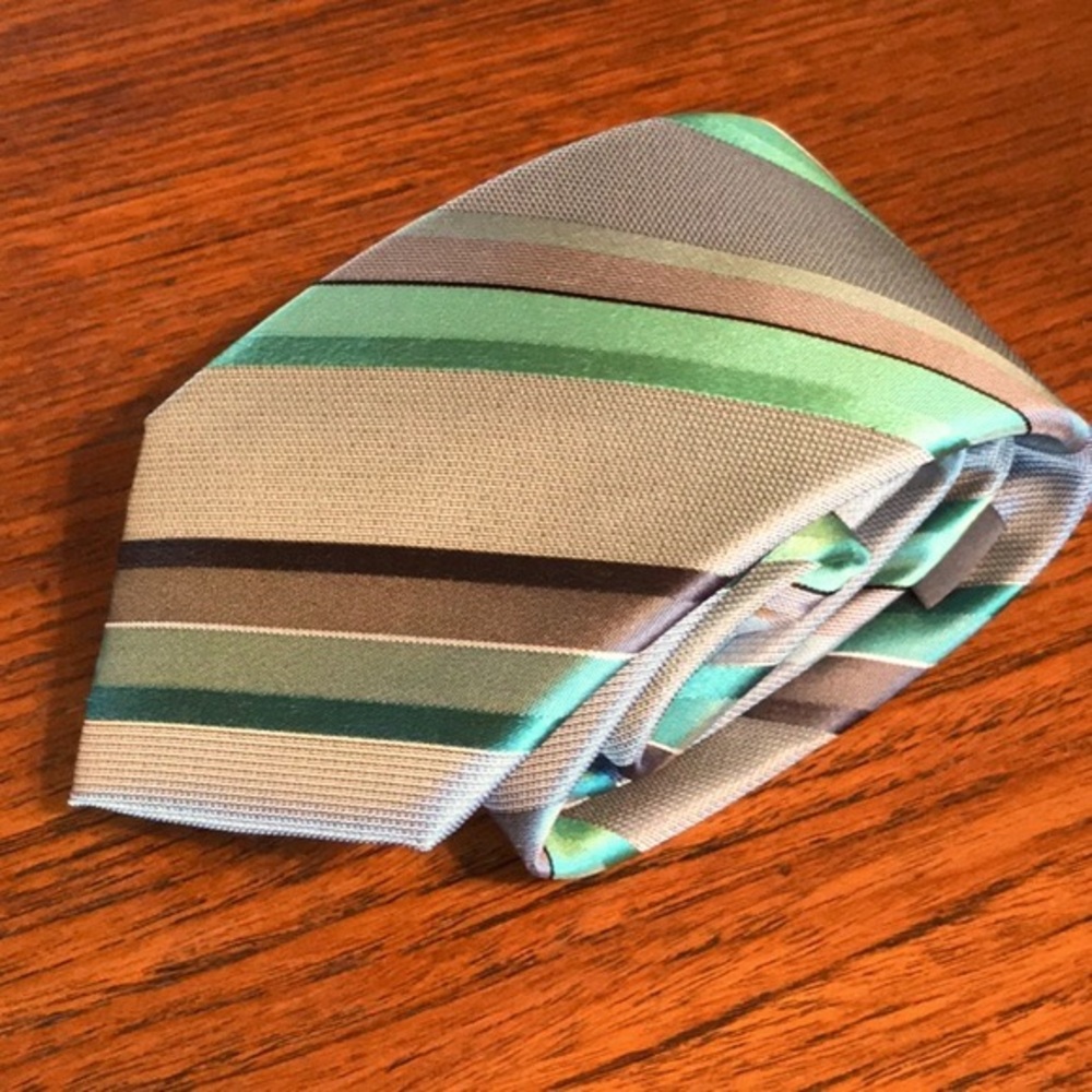 Kenneth Cole Reaction Silk Tie